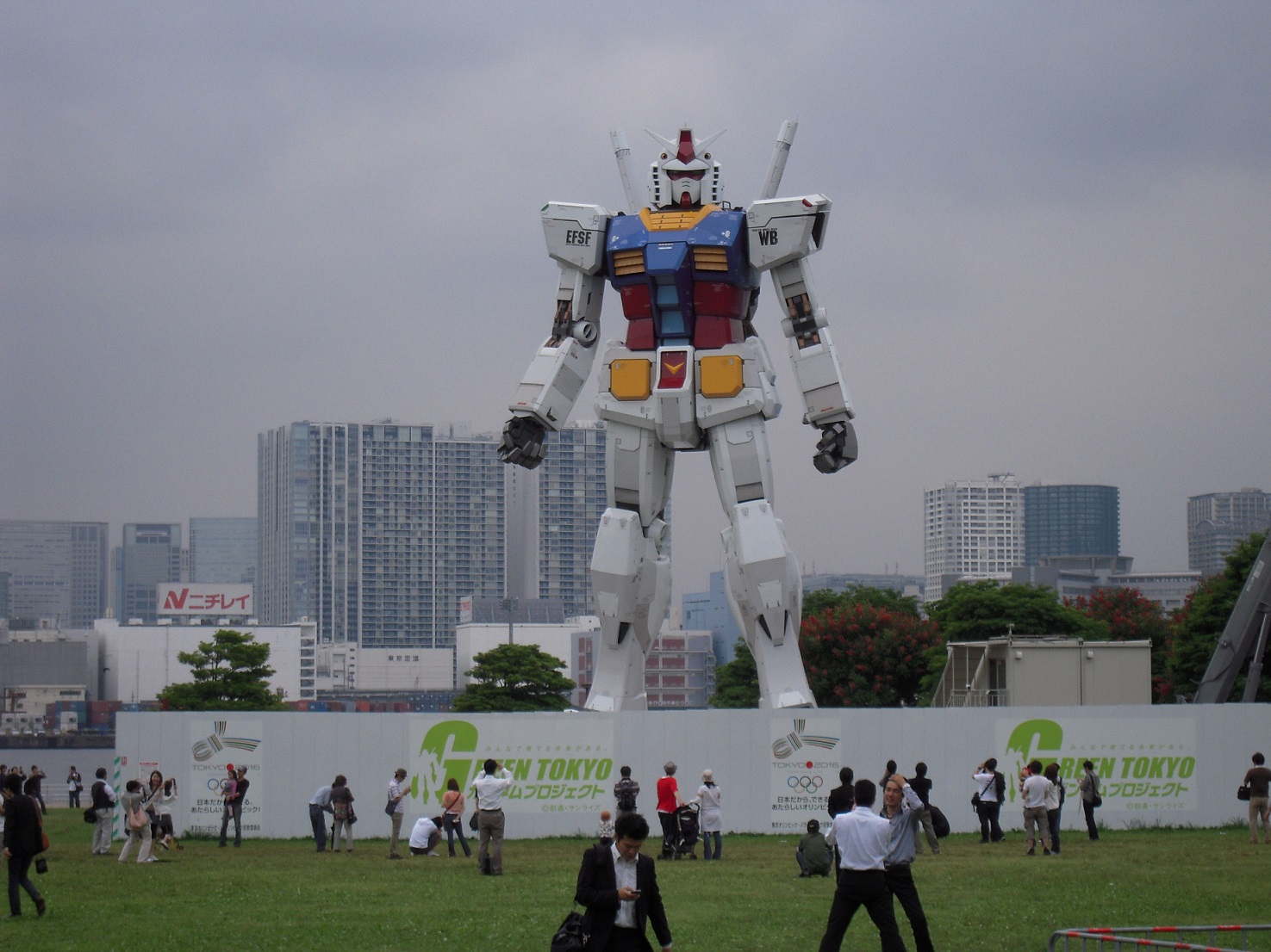 Режиссёр фильма о Кинг-Конге экранизирует аниме Gundam о больших роботах для Netflix - изображение обложка