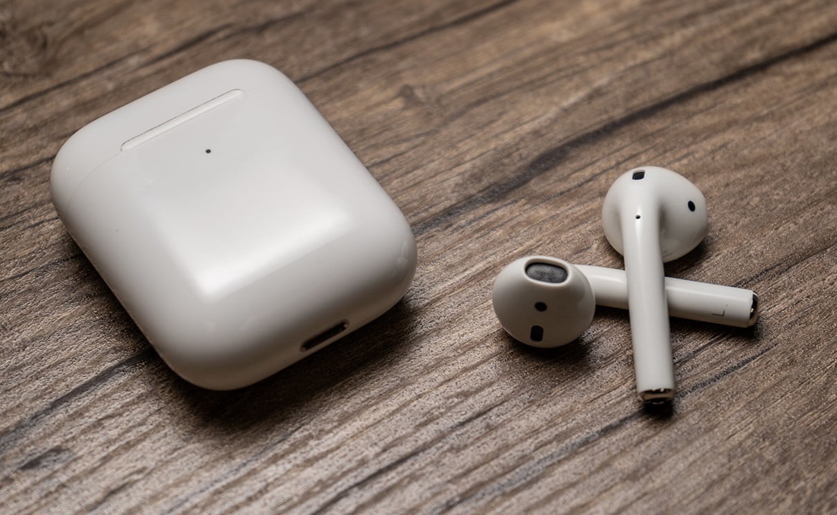 Топ-5 самых популярных беспроводных наушников в России - изображение обложка