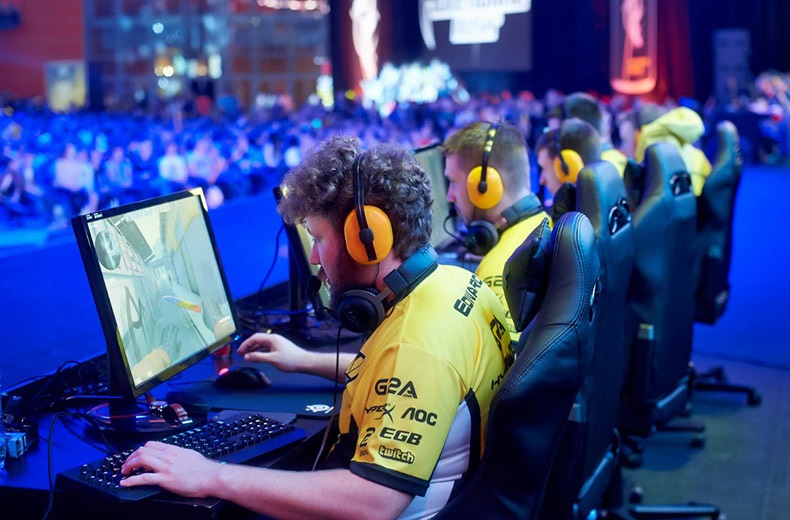 В Сколково пройдут премьера документалки «Летсплей» и закрытый показ «Рокетджампа» - изображение обложка