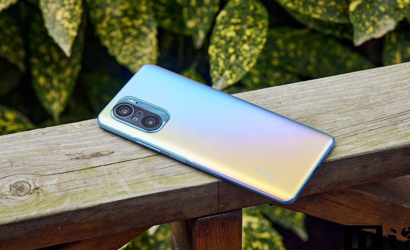 Роскачество обновило топ лучших бюджетных смартфонов. Sony Xperia 5 II лидирует - изображение обложка