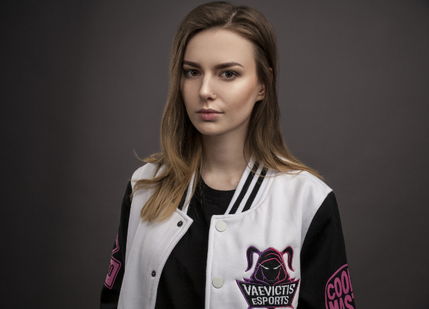 Что может показать женский состав в League of Legends? Vaevictis eSports решила проверить - изображение обложка