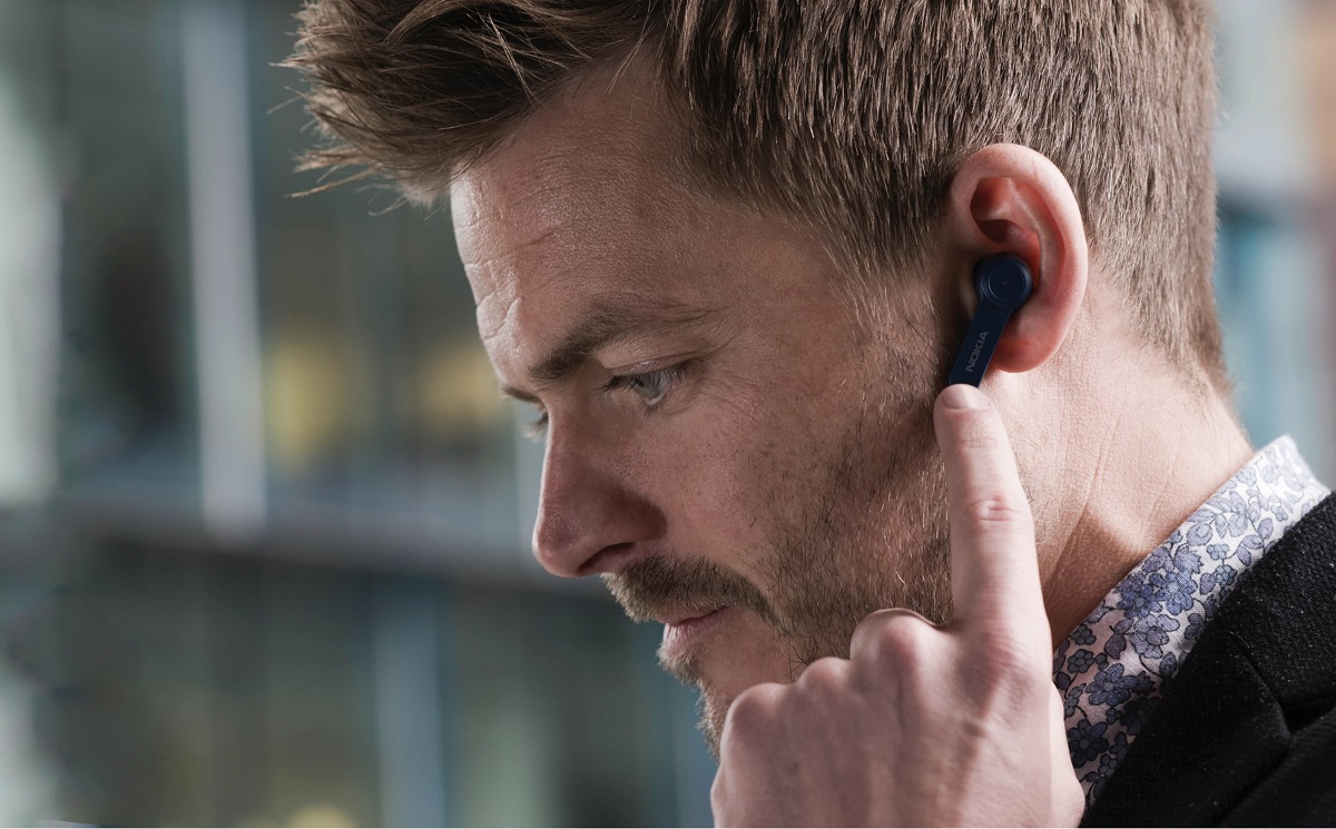 В России представлены бюджетные TWS-наушники Nokia с активным шумоподавлением - изображение обложка