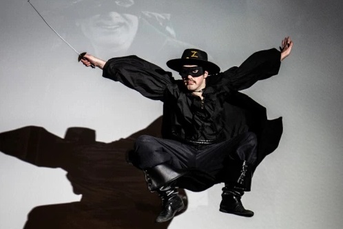 Про Зорро выйдет сериал, где будет много женских персонажей - изображение обложка