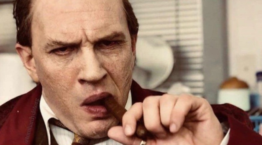 «Капоне» с Томом Харди получил трейлер. Фильм выйдет 12 мая в интернете - изображение обложка