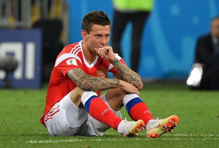 Смолов опять не забил пенальти. Лучшие шутки о матче «Спартак»-«Локомотив» - изображение обложка