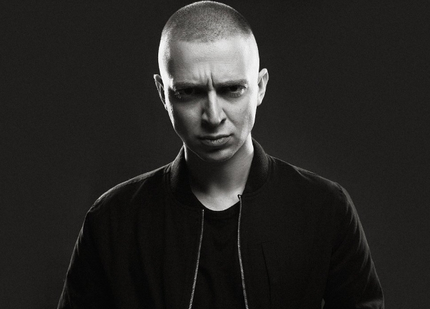 Оксимирон и его друзья прыгают на кровати и дурачатся в четвертой части дневников IMPERIVM TOUR - изображение обложка