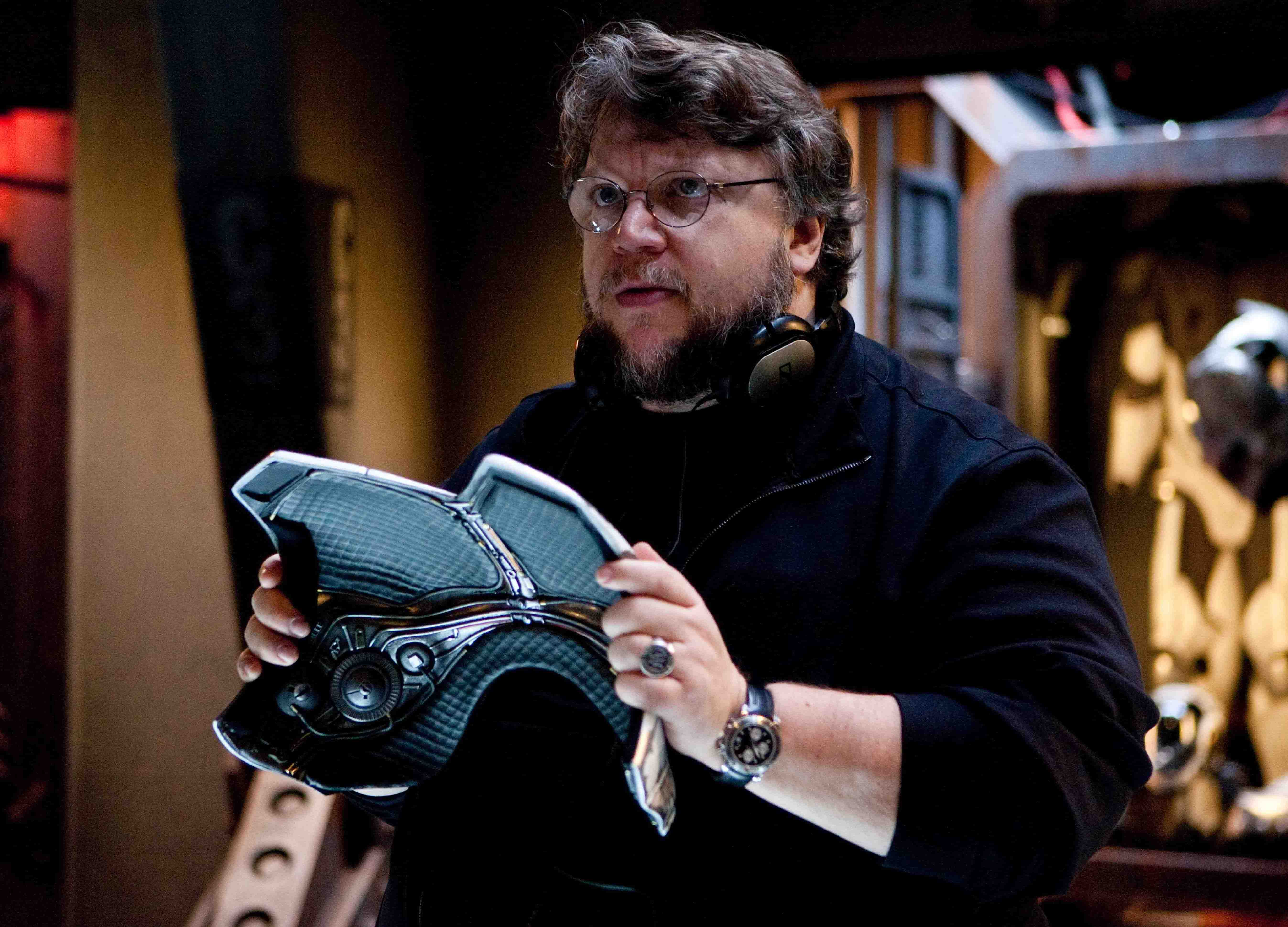 Гильермо дель Торо объяснил, почему не поставил Pacific Rim 2 - изображение обложка