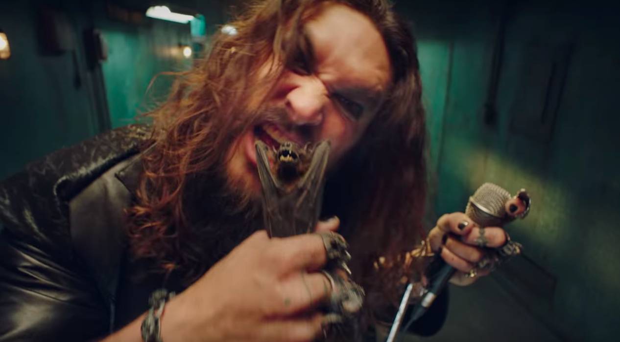 Джейсон Момоа изобразил Оззи Осборна для рекламы нового альбома «Князя Тьмы». И альбом не подвел - изображение обложка