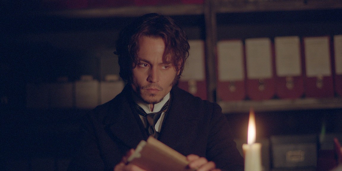 На русском в марте в нашем списке опять исторический детектив — на сей раз от гениального Алана Мура! — прекрасный хоррор-комикс о вампирах на Аляске и очередная порция качественной манги. На английском — много хоррора (в том числе морского), стимпанк о юной проститутке и городское фэнтези о современных магах.