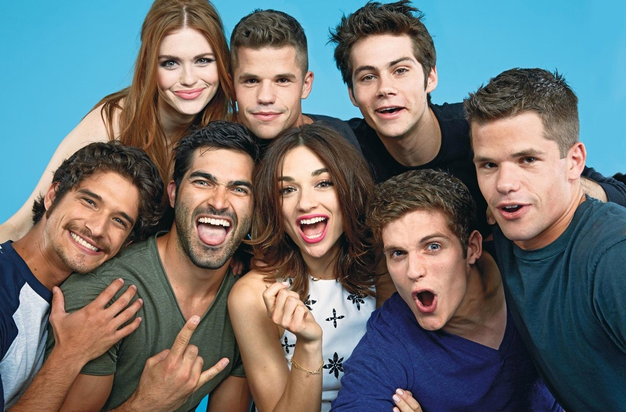 СМИ: В новом Бэтмене сыграют близнецы из сериала «Волчонок» - изображение обложка