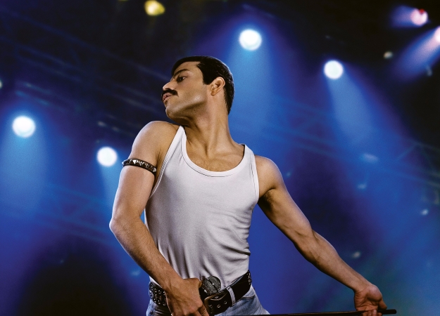 Посмотрите еще больше фото Рами Малека в образе Фредди Меркьюри - изображение обложка