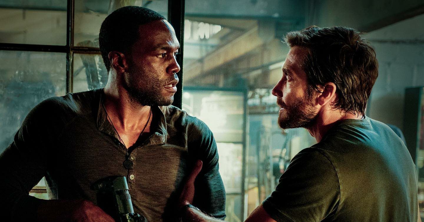 Фильм Майкла Бэя «Скорая» с Джейком Джилленхолом перенесли на апрель - изображение обложка