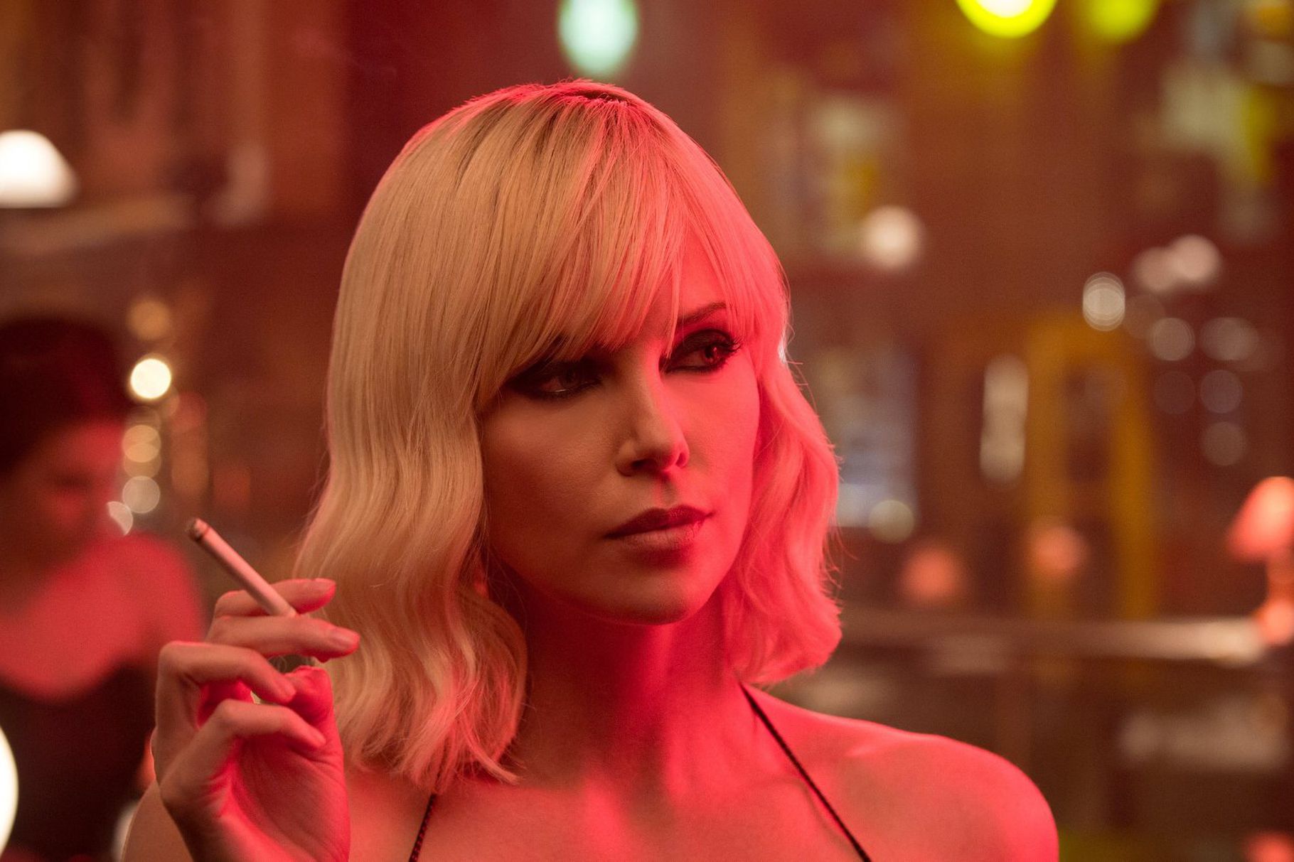 Критики о «Взрывной блондинке»: идиотский сценарий, отличные драки - изображение обложка