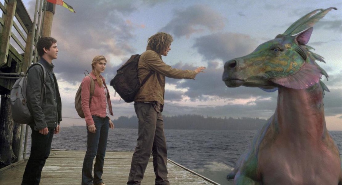 Обложка: кадр из фильма «Перси Джексон и Море чудовищ»
