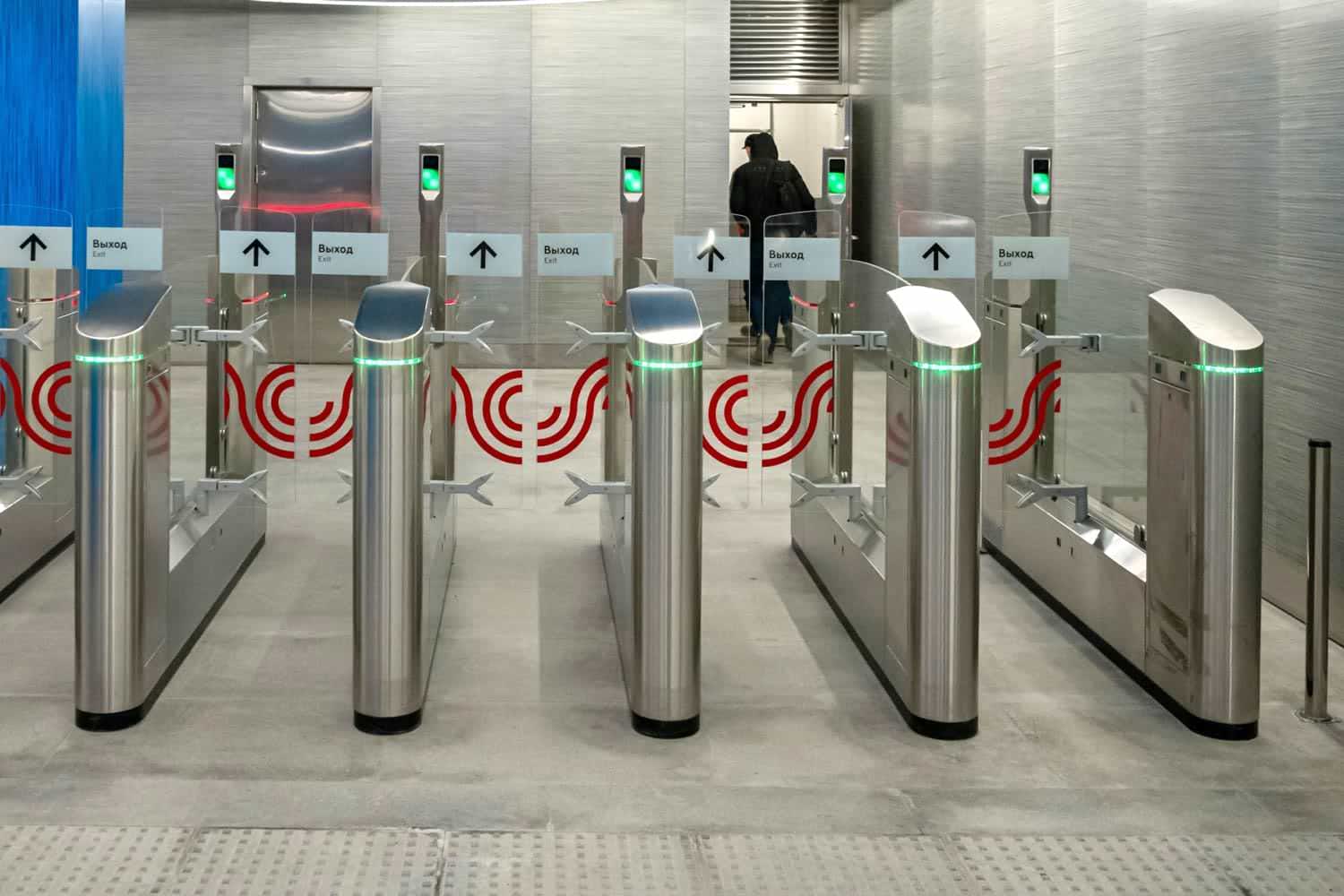 Систему оплаты проезда по лицу запустят на всех станциях метро Москвы в октябре