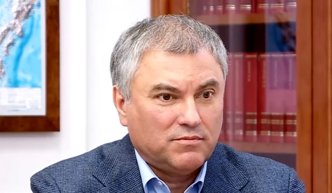 Володин пообещал изучить рекордное количество комментариев к своему посту о QR-кодах - изображение обложка