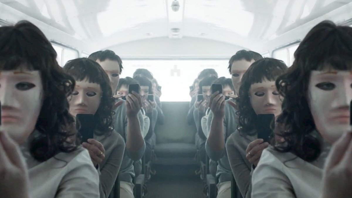 Создатель «Черного зеркала» объяснил, почему не работает над новым сезоном - изображение обложка