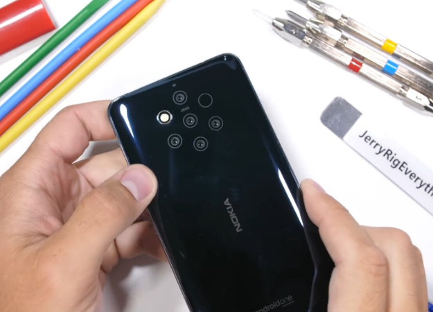 Пятикамерный флагман Nokia 9 PureView согнулся, но прошел тесты на прочность - изображение обложка