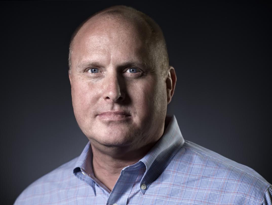 Бывший топ Sony: «Они молчат, что в тюрьме ему надрали задницу» - изображение обложка