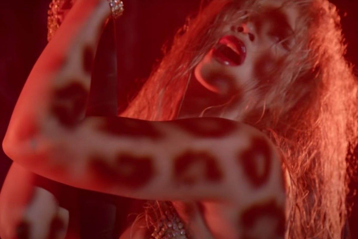 Обложка: кадр из клипа Beyonce на песню Partition