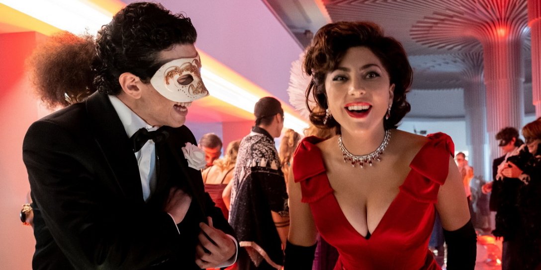 Гудков и «Чикен Карри» намекнули на пародию на «Дом Gucci» - изображение обложка