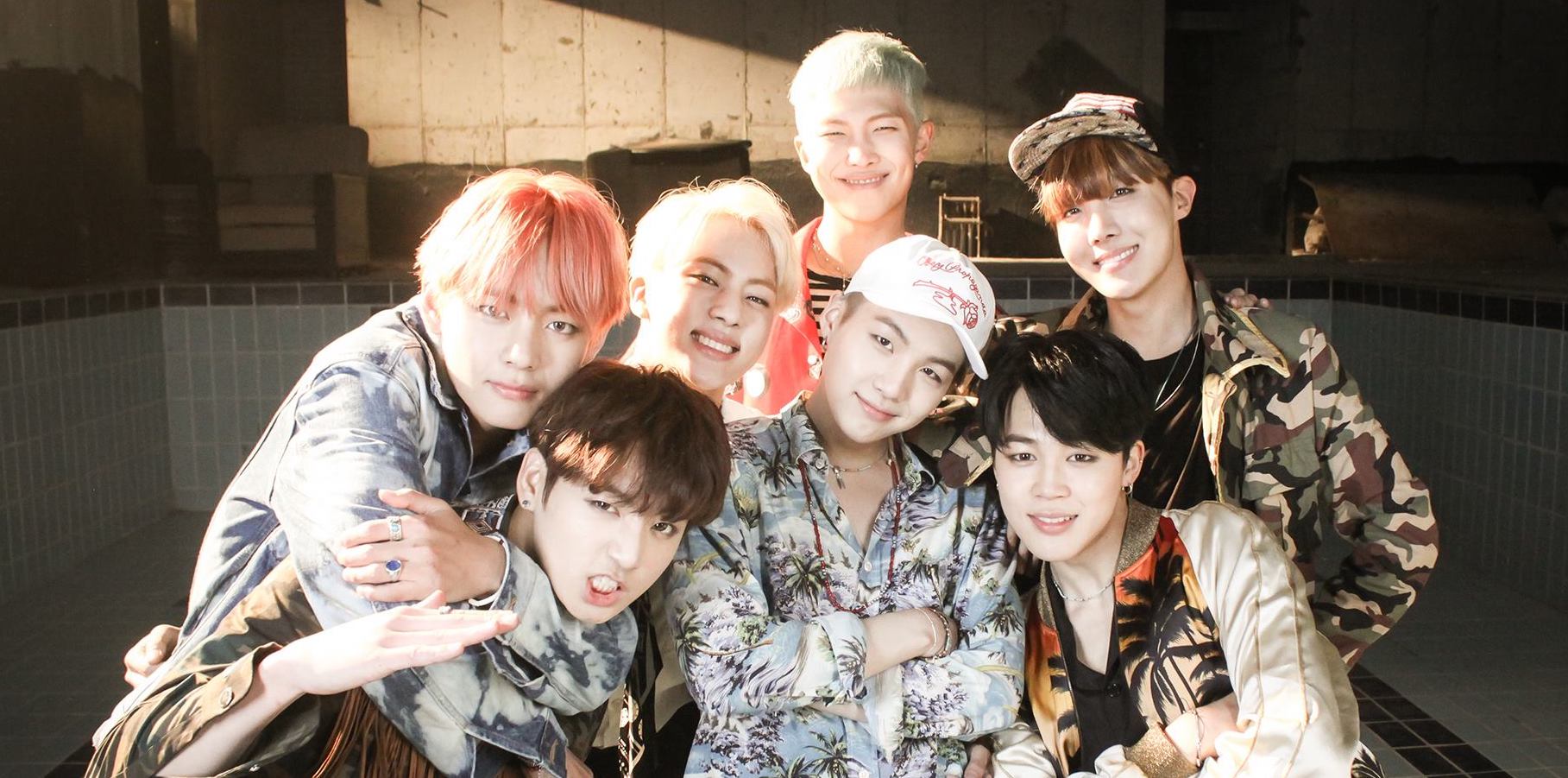 Известная корейская К-pop-группа разбирается в киберспорте лучше тебя - изображение обложка