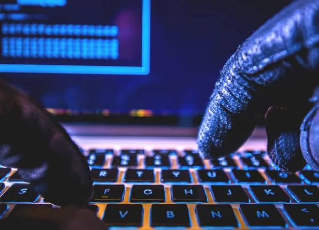 Проверьте свою почту на взлом: хакеры выложили в Сеть 773 млн электронных адресов с паролями - изображение обложка