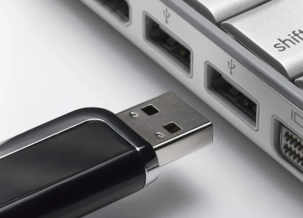 Раскрыт секрет раздражающей асимметричности USB-разъемов - изображение 1