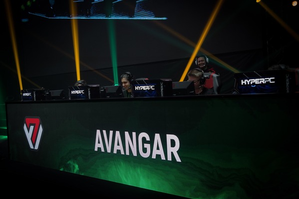 SK и AVANGAR сыграют в финале Adrenaline Cyber League 2018 - изображение обложка