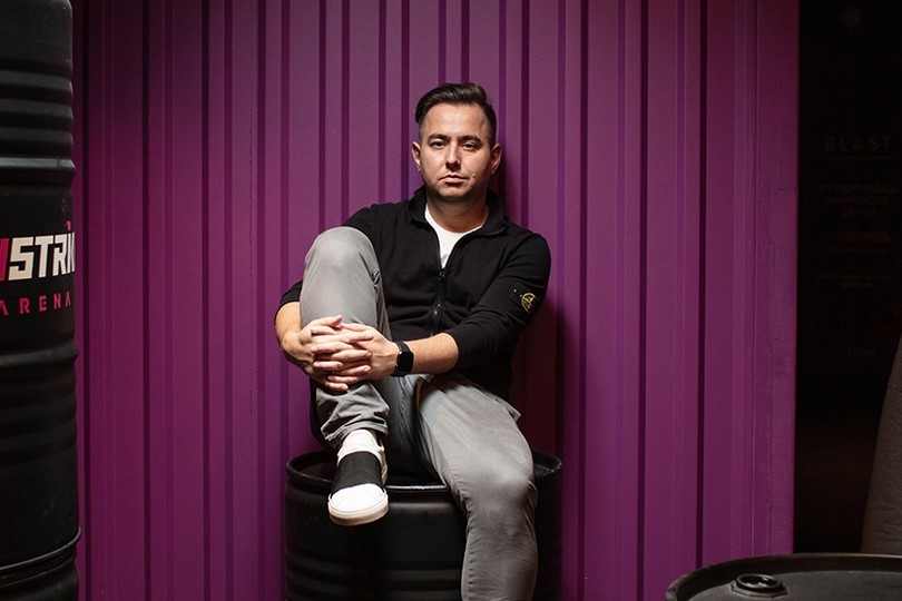 «Игроки согласились на снижение зарплаты»: Ярослав Комков — о Winstrike в кризис - изображение обложка