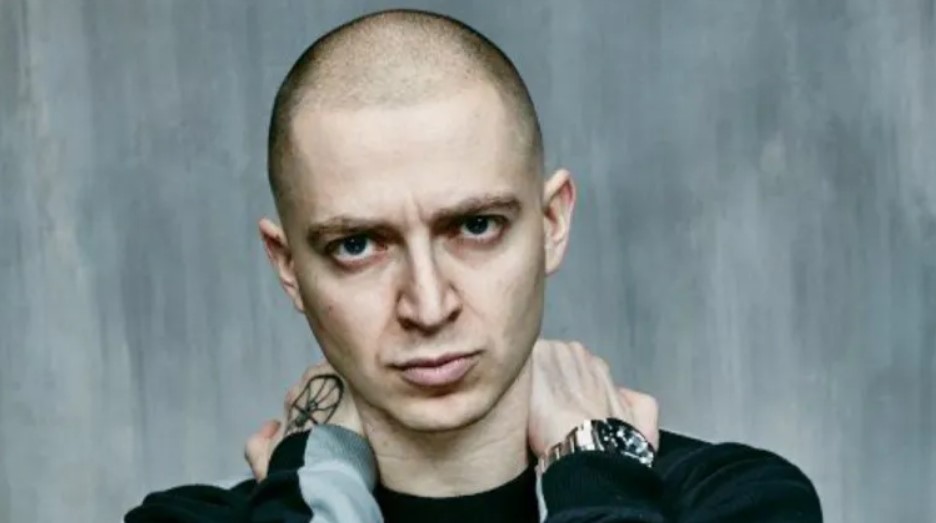 Оксимирон зачитал на казахском. Все ради соперника по баттлу - изображение обложка