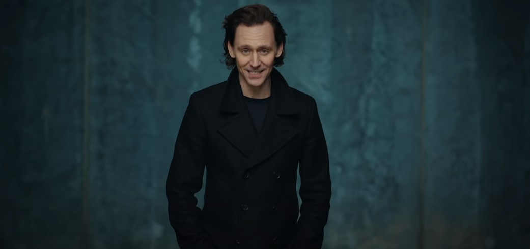 Том Хиддлстон за 30 секунд рассказал историю Локи в новом видео Marvel - изображение обложка