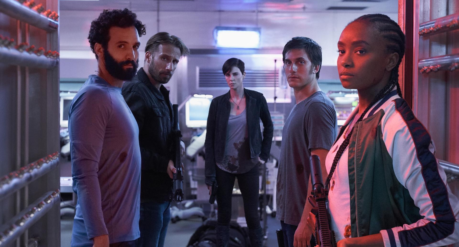 СМИ: Netflix дал «зеленый свет» сиквелу «Бессмертной гвардии» с Шарлиз Терон - изображение обложка