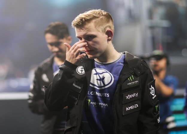 Самая стабильная команда последних трех лет за бортом TI7. Итоги дня - изображение обложка