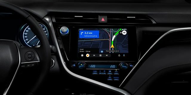 «Яндекс» добавил поддержку Apple CarPlay и Android Auto в «Карты» и «Навигатор» - изображение обложка