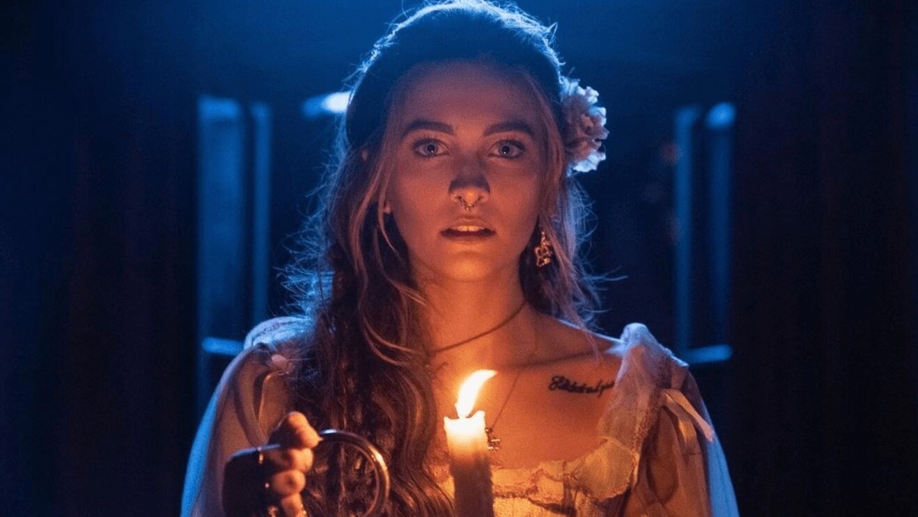 Вышел новый трейлер «Американских историй ужасов» с Дэнни Трехо в роли злого Санты - изображение обложка