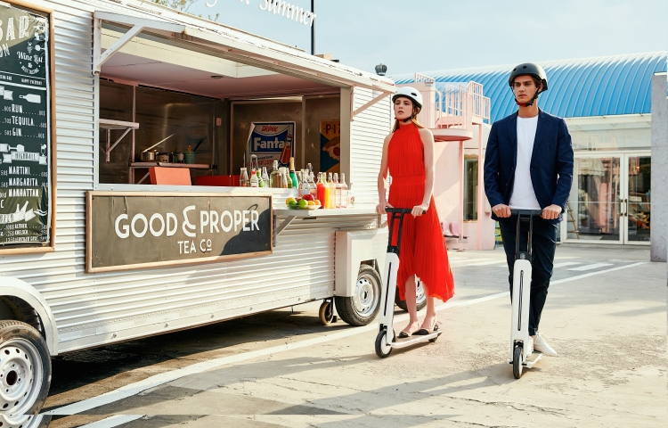 В России вышли электросамокаты Segway-Ninebot KickScooter Max G30 LP и Air T15 - изображение обложка