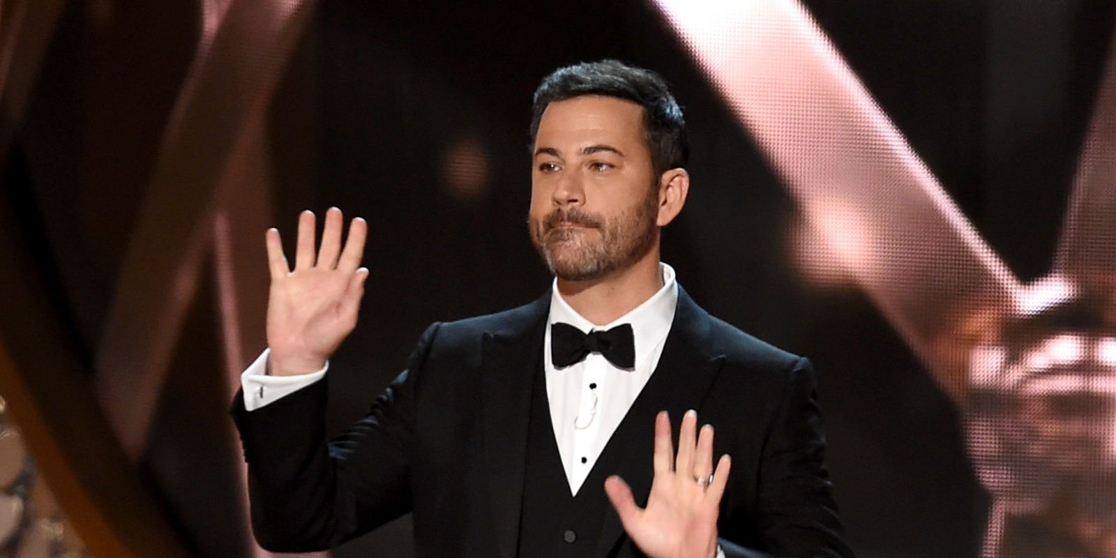 Джимми Киммел пожаловался на низкую зарплату ведущего «Оскаров» - изображение обложка