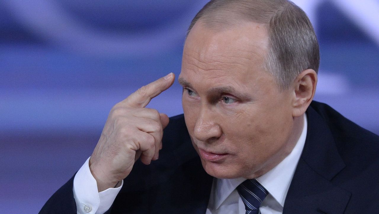 Путин: решение проблемы с бедностью — «создание новых хорошо оплачиваемых рабочих мест» - изображение обложка