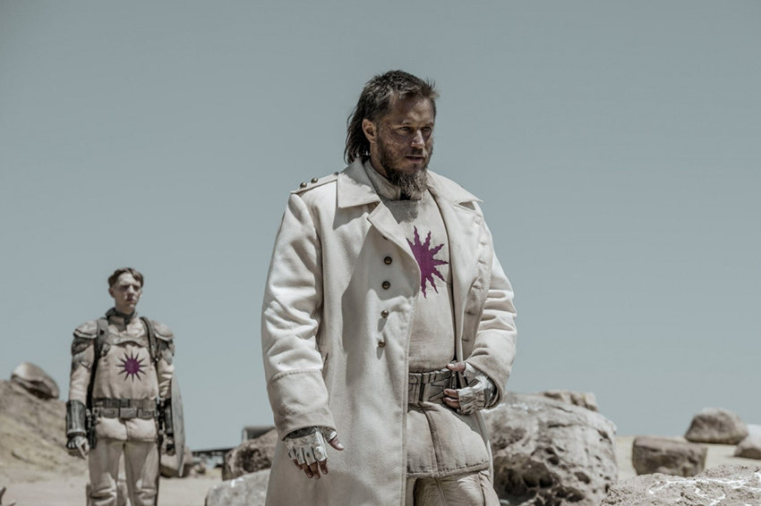 Сериал «Воспитанные волками» Ридли Скотта продлили на второй сезон - изображение обложка