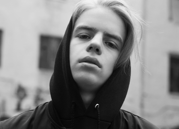 «Шнуров говорил мне, что я юный Игги Поп»: Pharaoh и Лил Морти выпустили клип на песню «Глушитель» - изображение обложка