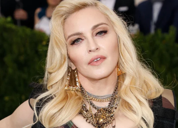 Мадонна выпустила альбом Madame X про секретного агента - изображение обложка