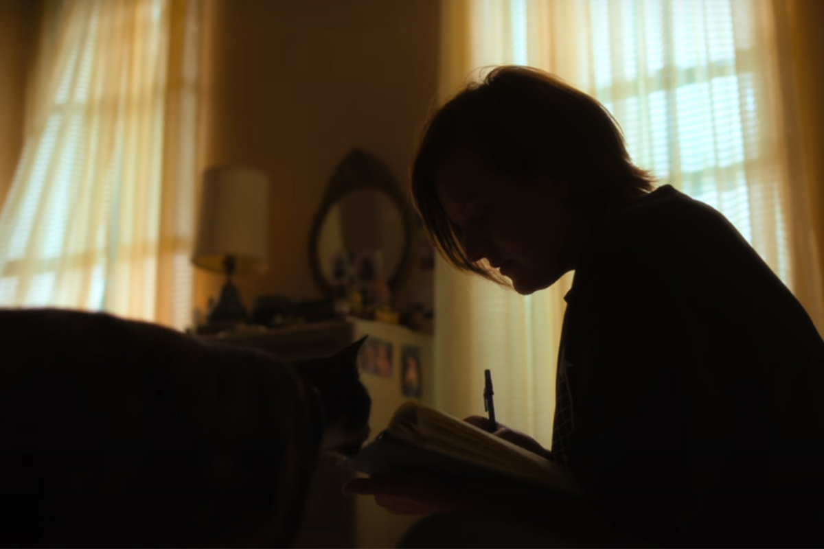 Обложка: Кадр из трейлера сериала «Сияющие»