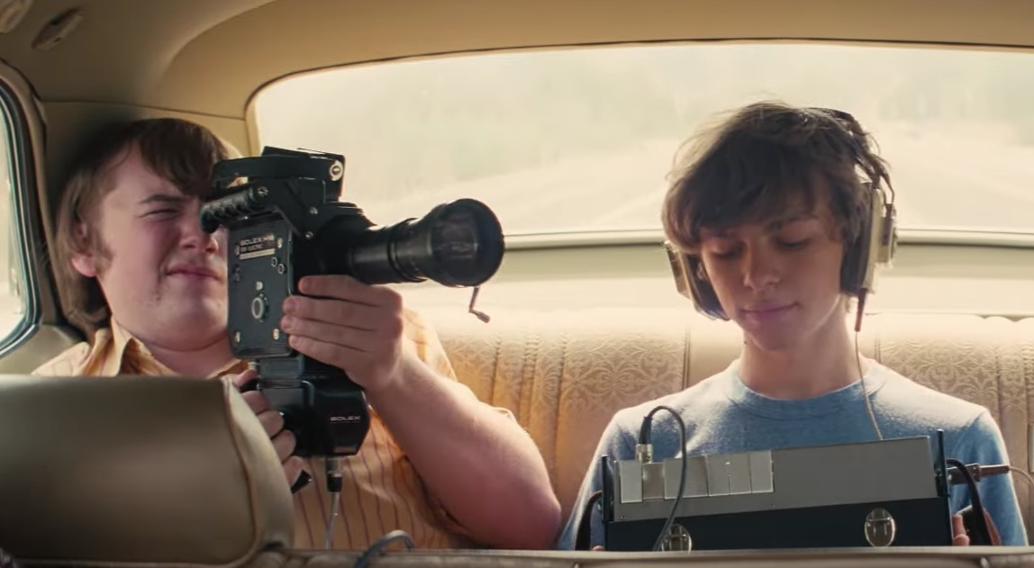 Появился свежий кадр «Лакричной пиццы» Пола Томаса Андерсона с главными героями - изображение обложка