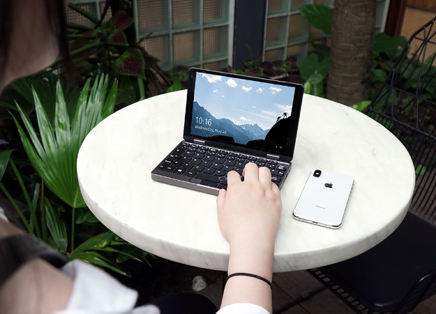 Chuwi MiniBook — карманный ноутбук-трансформер с вращающейся крышкой - изображение обложка