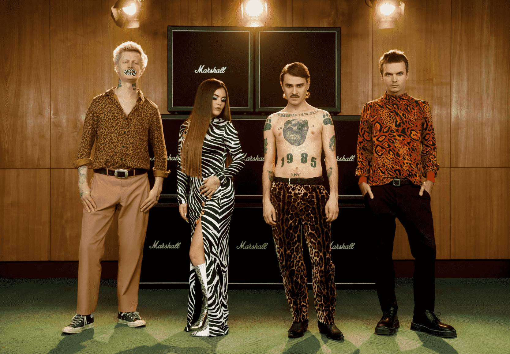 Как в сети отреагировали на песню Little Big - изображение обложка