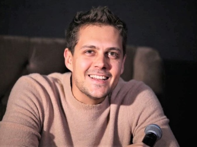 «Это неприлично»: Милош Бикович рассказал Собчак о гонорарах актеров - изображение обложка