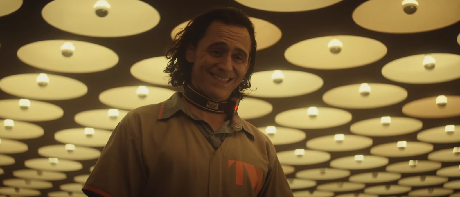 Опубликован новый трейлер сериала «Локи» с Томом Хиддлстоном - изображение обложка