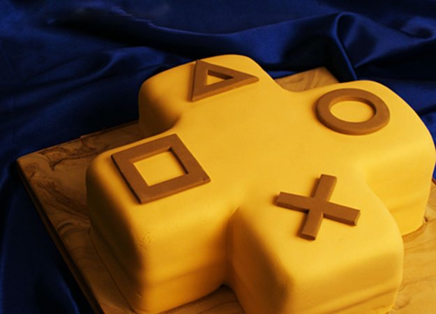 Sony в 7 раз снизила цену первого месяца подписки PlayStation Plus  - изображение обложка