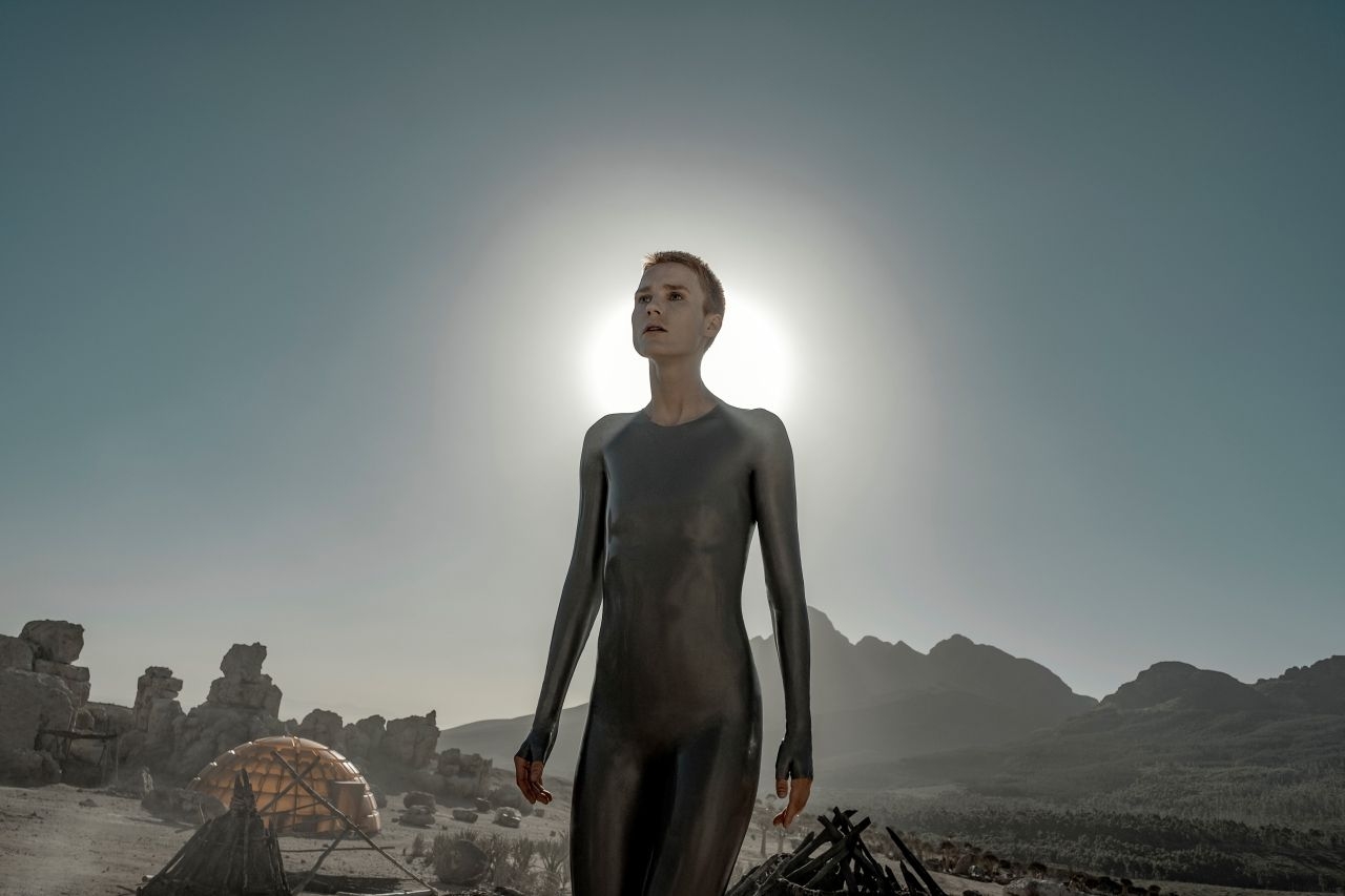 10 худших сериалов 2020. 2 место. «Воспитанные волками» — сборник любимых ошибок Ридли Скотта - изображение обложка